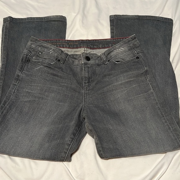 Signature Grey Jean - Picture 1 of 4